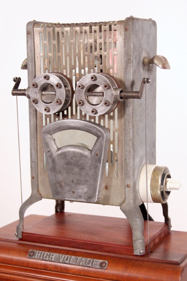 Arc Enemy - photo 3 of 7, kinetic sculpture by Nemo Gould