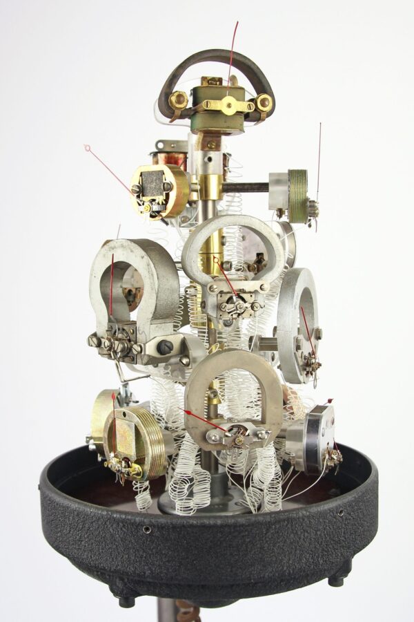 De-Generate - photo 3 of 5, kinetic sculpture by Nemo Gould