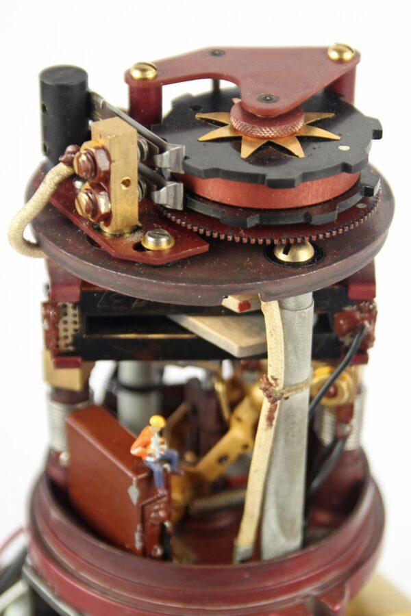 Piston Head - photo 6 of 6, kinetic sculpture by Nemo Gould